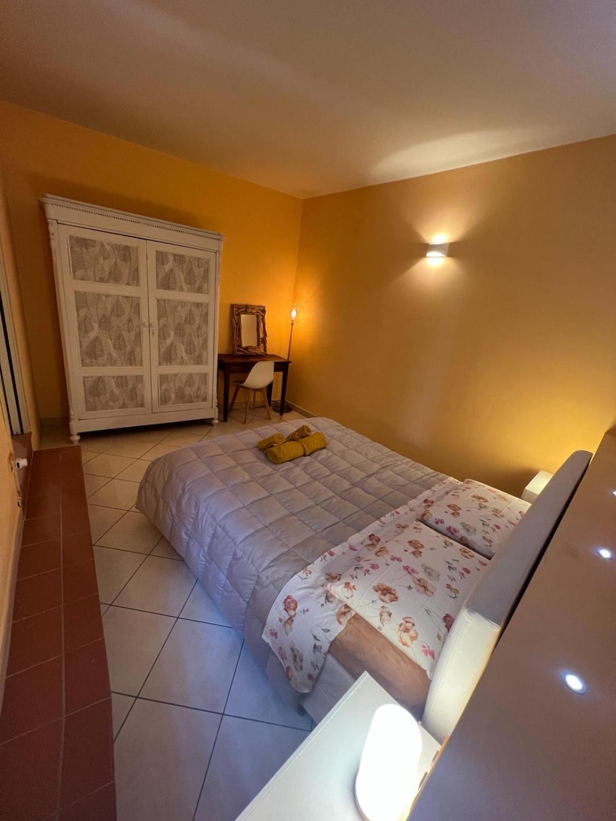 Piazza Napoleone Sweet Apartment Lucca Buitenkant foto
